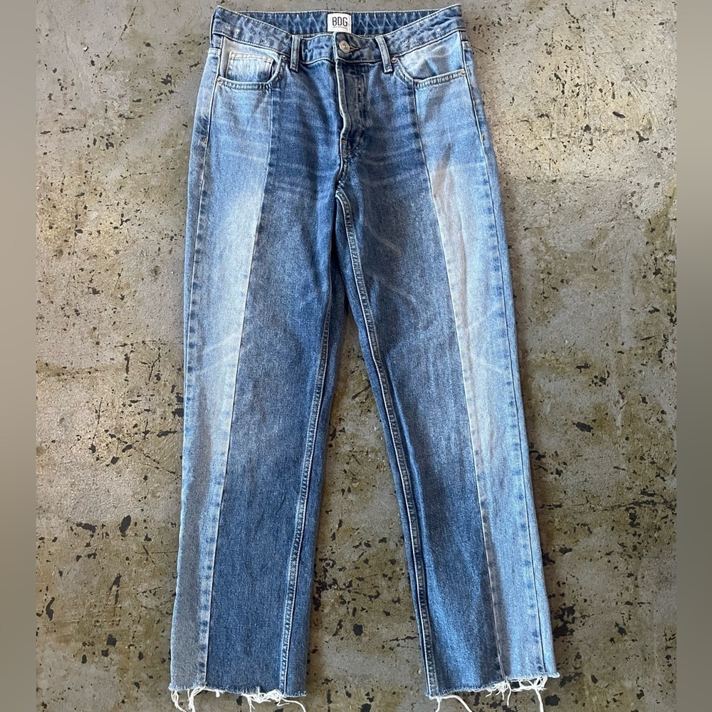 UO BDG Jessye Spliced Light/Dark Blue Straight Leg Raw Hem Jeans Size W27 L32